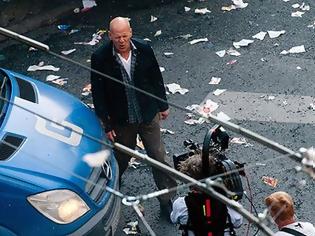 Φωτογραφία για Ο Bruce Willis στα πλατό της νέας του ταινίας