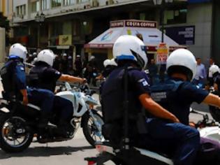 Φωτογραφία για Ηρωισμό και αυτοθυσία έδειξαν οι αστυνομικοί της ΔΙΑΣ για να σώσουν την απελπισμένη γυναίκα που ήθελε να αυτοκτονήσει..!!!