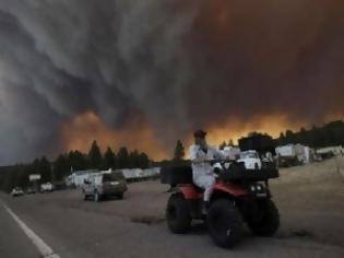 Φωτογραφία για Περισσότεροι από 8.000 άνθρωποι εκκένωσαν τα σπίτια τους λόγω πυρκαγιάς στις ΗΠΑ