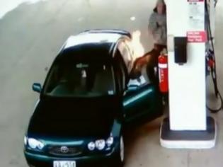 Φωτογραφία για Πανίβλακας Αυστραλός άναψε τσιγάρο σε βενζινάδικο..[Βίντεο]