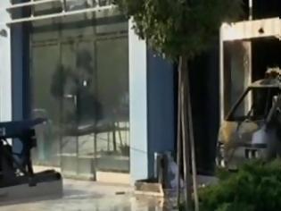 Φωτογραφία για Εμπρηστική επίθεση στα γραφεία της Microsoft στο Μαρούσι