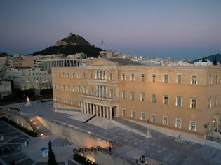 Φωτογραφία για Handelsblatt: «Οι Έλληνες ξαναβρίσκουν το θάρρος τους»