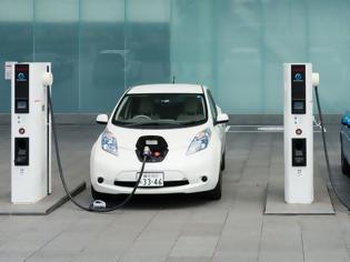Φωτογραφία για Η Μέρκελ θέλει ένα εκατομμύριο σταθμούς φόρτισης για ηλεκτρικά αυτοκίνητα μέχρι το 2030
