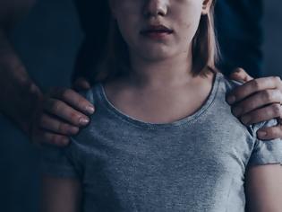Φωτογραφία για Αποτροπιασμός στην Ρόδο: Ασελγούσε στα παιδιά της δεύτερης γυναίκας του
