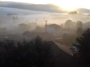 Φωτογραφία για Πνιγμένη στην ομίχλη ξύπνησε η ΜΠΑΜΠΙΝΗ - [ΦΩΤΟ]