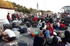 Προσφυγικό : Τα στρατόπεδα που «εξετάζονται» για την αποσυμφόρηση των νησιώνΜεγάλες διαστάσεις παίρνει το προσφυγικό