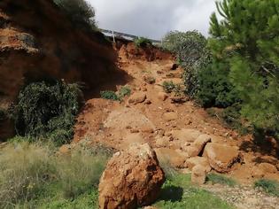 Φωτογραφία για ΕΙΚΟΝΕΣ απο την Κατολίσθηση στην περιοχή Λούμπα στον ΑΣΤΑΚΟ