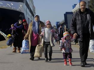 Φωτογραφία για Στον Πειραιά 179 πρόσφυγες από Κω, Κάλυμνο, Ρόδο