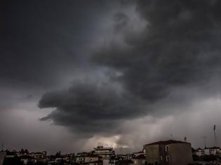 Φωτογραφία για Καιρός : Συνεχίζεται η κακοκαιρία με βροχές, καταιγίδες και πτώση της θερμοκρασίας