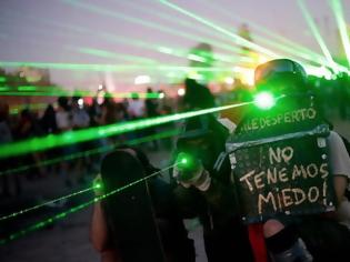 Φωτογραφία για Χιλή: Λεηλασίες και εμπρησμοί καταστημάτων από διαδηλωτές