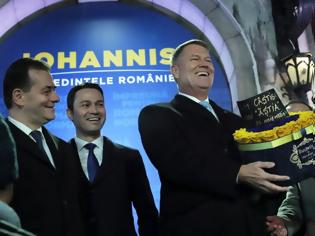 Φωτογραφία για Ρουμανία: Νικητής ο Κλάους Γιοχάνις - Ιστορική ήττα για την κεντροαριστερά