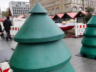 Φωτογραφία για Γερμανία: Δέντρα από μπετόν στις χριστουγεννιάτικες αγορές για το φόβο της τρομοκρατίας