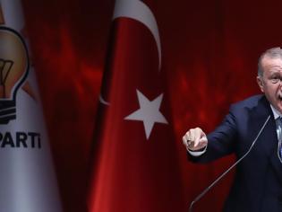 Φωτογραφία για Πρώην στενός σύμμαχος του Ερντογάν: Σε σκοτεινό τούνελ βρίσκεται η Τουρκία