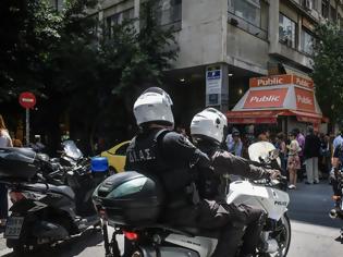 Φωτογραφία για Συμμορία «φουσκωτών» είχε γίνει ο φόβος και ο τρόμος καταστημάτων στην Αθήνα