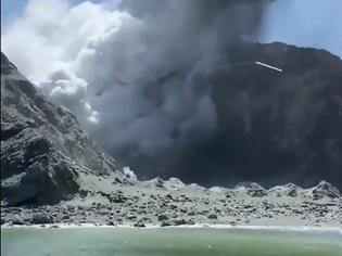 Φωτογραφία για Έκρηξη ηφαιστείου στη Νέα Ζηλανδία: Τουλάχιστον 25 οι νεκροί