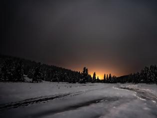 Φωτογραφία για Μαγικές νυχτερινές εικόνες από το χιονισμένο Περτούλι