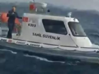 Φωτογραφία για Κάλυμνος: Καρέ – καρέ η θρασύτατη απαίτηση της τουρκικής ακτοφυλακής στους Έλληνες ψαράδες, «φύγετε από εδώ»