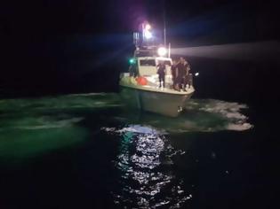 Φωτογραφία για Γλυφάδα: Ταχύπλοο εμβόλισε αλιευτικό σκάφος