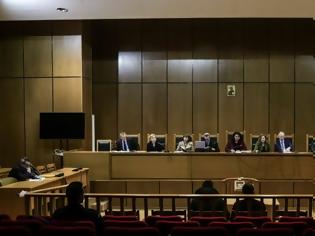 Φωτογραφία για Δίκη Χρυσής Αυγής: Καταδίκες μόνο για έξι από τους 68 σηματοδοτεί αν γίνει δεκτή η εισαγγελική πρόταση