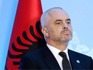 Φωτογραφία για Αλβανία: Η βουλή ενέκρινε τα μέτρα περί συκοφαντικής δυσφήμισης παρά τις έντονες αντιδράσεις