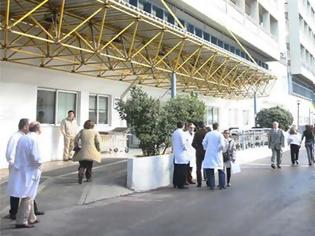 Φωτογραφία για Επιχείρηση Ρουβίκωνα στο νοσοκομείο Ευαγγελισμός