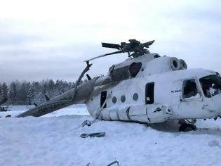 Φωτογραφία για Σιβηρία: Βαριά προσγείωση ελικοπτέρου στο έδαφος