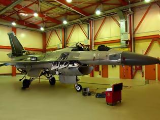 Φωτογραφία για Παναγιωτόπουλος: Στην ΕΑΒ το πρωτότυπο F-16 Blc.52 + ADV για αναβάθμισή του σε Viper