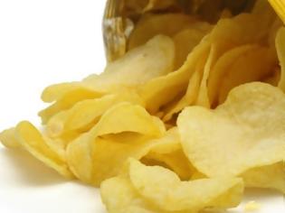 Φωτογραφία για Γιατί όταν τρώτε πατατάκια, τσιπς κινδυνεύει η υγεία σας