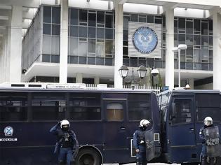 Φωτογραφία για Δολοφονία Σουλεϊμανί: Έκτακτα μέτρα σε «ευαίσθητους» στόχους στην Αθήνα