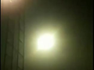 Φωτογραφία για Βίντεο-ντοκουμέντο: H στιγμή που πύραυλος χτυπά το ουκρανικό Boeing