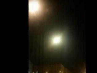 Φωτογραφία για Βίντεο - ντοκουμέντο New York Times: H στιγμή που πύραυλος πλήττει το ουκρανικό Boeing