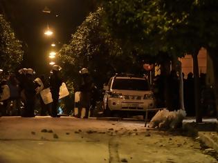 Φωτογραφία για Επιχείρηση της αστυνομίας στο Κουκάκι: Εισβολή αστυνομικών στις καταλήψεις