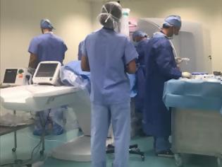 Φωτογραφία για Η νέα ογκολογική μέθοδος της ηλεκτροχημειοθεραπείας δίνει ελπίδες στους καρκινοπαθείς στην Κύπρο (video)