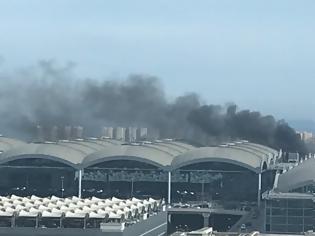 Φωτογραφία για Εκκενώθηκε λόγω πυρκαγιάς το αεροδρόμιο του Αλικάντε