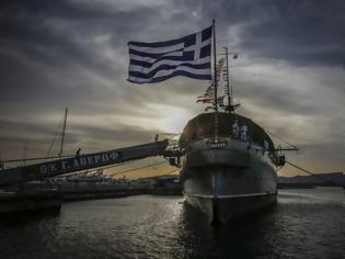 Φωτογραφία για Το μήνυμα στην Άγκυρα: Ο Ελληνικός Στόλος που συντρίβει τον τουρκικό (ΒΙΝΤΕΟ)