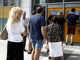 Φωτογραφία για Προμήθεια 3 ευρώ σε κάθε συναλλαγή θα κρατάνε οι τράπεζες σε όσους ξοδεύουν πάνω από 2 λεπτά στα ΑΤΜ