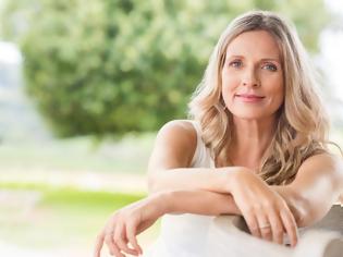 Φωτογραφία για Η εμμηνόπαυση πριν τα 40 αυξάνει τον κίνδυνο διαφόρων χρόνιων προβλημάτων υγείας