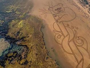 Φωτογραφία για Αυστραλία: Ένα γιγάντιο κοάλα στην άμμο αφιερωμένο σε εκείνα που κάηκαν