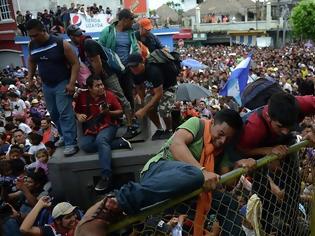 Φωτογραφία για Μεξικανός πρόεδρος: Τα καραβάνια των μεταναστών είναι πολιτικώς υποκινούμενα
