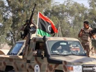 Φωτογραφία για Λιβύη: Η κυβέρνηση κατηγορεί τον Χαφτάρ ότι καταστρέφει την εκεχειρία