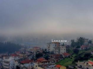 Φωτογραφία για Λαμία: Απόκοσμο τοπίο - Η ομίχλη σκέπασε την πόλη (Photos)