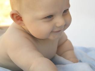 Φωτογραφία για Το μωρό μπουσουλάει! Πέντε πολύτιμα tips για τους γονείς
