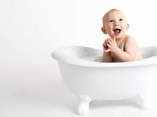 Φωτογραφία για Το παιδί δεν θέλει να κάνει μπάνιο – Ψυχραιμία και άλλοι 10 τρόποι για να τα καταφέρετε