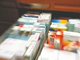 Φωτογραφία για Έξαρση γρίπης: Αδειάζουν τα φαρμακεία από αντιιικά - Ψυχραιμία συνιστούν οι φαρμακοποιοί
