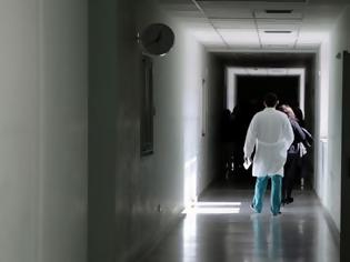 Φωτογραφία για Απίστευτη καταγγελία: Έκλεισαν ραντεβού σε δημόσιο νοσοκομείο για κολονοσκόπηση το 2022