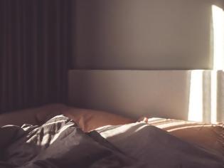 Φωτογραφία για Νέα έρευνα αποκαλύπτει πόσες ώρες ύπνου χρειάζεστε ανάλογα με την ηλικία σας