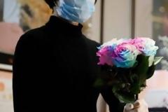 Ανθοπωλείο στην Κίνα στέλνει λουλούδια και απολυμαντικό