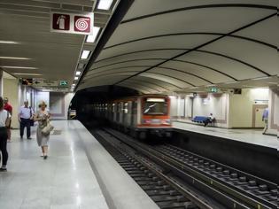 Φωτογραφία για Μετρό «Άγιος Ιωάννης»: Νεκρός ο 30χρονος που έπεσε στις ράγες