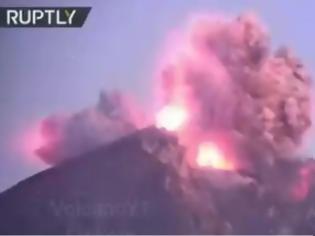 Φωτογραφία για Ινδονησία:  Το ηφαίστειο Μεράπι εκρήγνυται ξανά