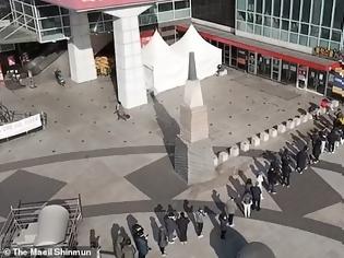 Φωτογραφία για Νότια Κορέα: Τρομοκρατημένοι πολίτες σχηματίζουν ουρές χιλιομέτρων για μία... μάσκα (video)